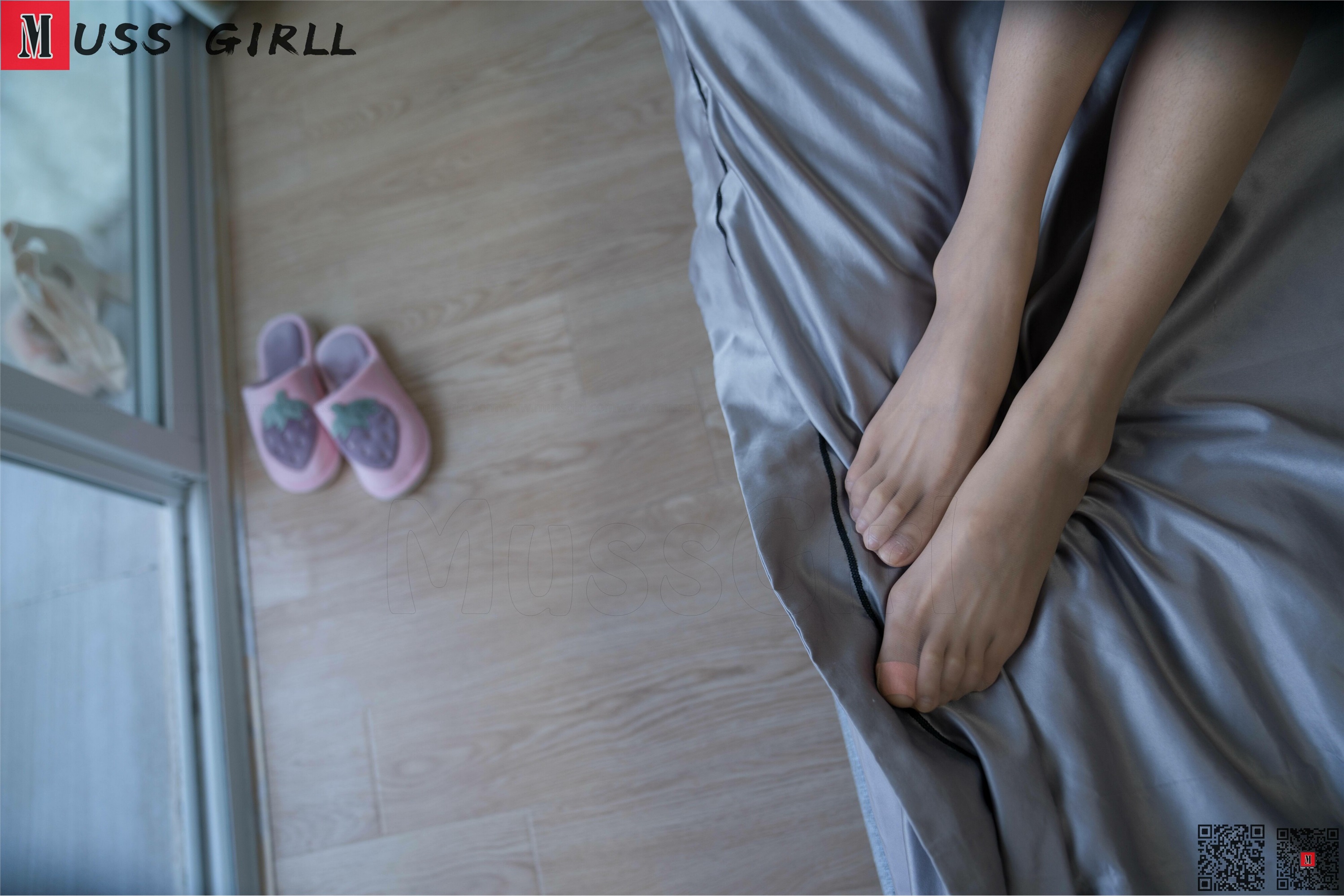 MussGirl慕丝女郎  NO.154 小白裙灰丝